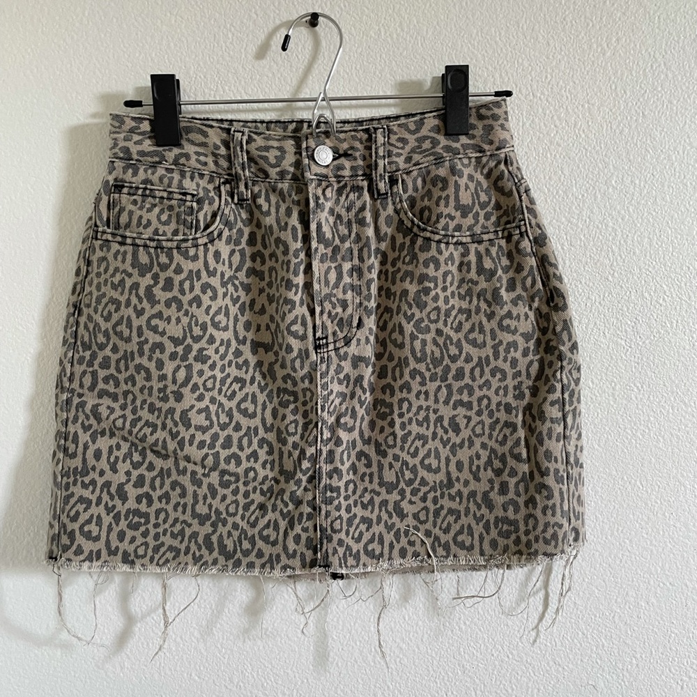 Cheetah print Pacsun mini skirt